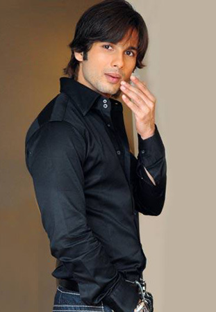 shahid wallpapers. Shahid ditched again?
